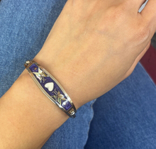 Load image into Gallery viewer, Sterling Silver Inlay Mother Of Pearl Heart & Butterfly Bangle