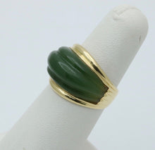 Load image into Gallery viewer, Vintage Spinach Nephrite Jade 18K Yellow Gold Ring