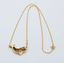 Load image into Gallery viewer, Vintage 18K Yellow Gold Tiger Eye & Diamond Fish Pendant Necklace