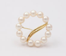 Load image into Gallery viewer, Vintage Mikimoto 18K Yellow Gold Pearl Circle Brooch