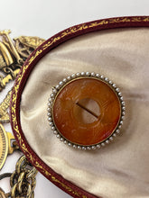 Load image into Gallery viewer, Antique Art Deco 14K Yellow Gold Carved Agate & Pearl Brooch