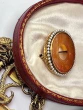 Load image into Gallery viewer, Antique Art Deco 14K Yellow Gold Carved Agate & Pearl Brooch