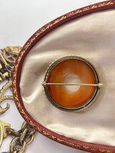 Load image into Gallery viewer, Antique Art Deco 14K Yellow Gold Carved Agate & Pearl Brooch