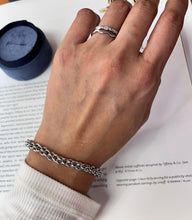 Load image into Gallery viewer, Vintage Sterling Silver Byzantine Link Bracelet