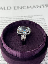 Load image into Gallery viewer, Vintage Sterling Silver Cubic Zirconia Statement Ring