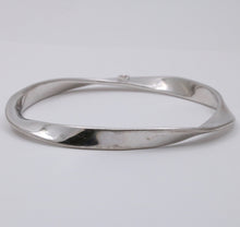 Load image into Gallery viewer, Vintage ELLE Sterling Silver Twist Bangle
