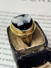 Load image into Gallery viewer, Vintage 14K Yellow Gold Black Onyx Cameo Ring
