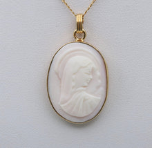 Load image into Gallery viewer, Vintage Mary Cameo Pendant Necklace