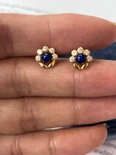 Load image into Gallery viewer, Vintage 14K Yellow Gold Lapis Lazuli Flower Studs.