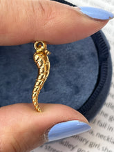 Load image into Gallery viewer, Vintage 18K Yellow Gold Twist Italian Horn Charm