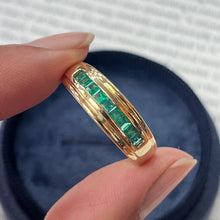 Load image into Gallery viewer, Vintage 14K Yellow Gold Emerald Band