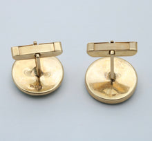 Load image into Gallery viewer, Vintage 14K Yellow Gold Carved Flower Jade Cuffliks