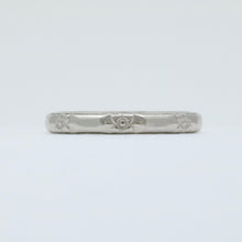 Load image into Gallery viewer, Vintage Orange Blossom Flower Platinum Wedding Band
