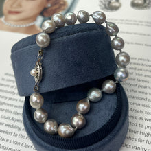 Load image into Gallery viewer, Vintage 14K Yellow Gold  Baroque Pearl Bracelet