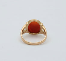 Load image into Gallery viewer, Vintage England 15K Yellow Gold Sardonyx Intaglio Ring