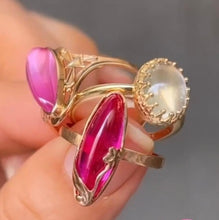 Load image into Gallery viewer, Vintage Russian 14K Rose Gold Floral Navette Ring