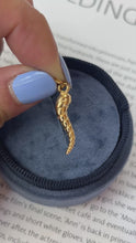 Load and play video in Gallery viewer, Vintage 18K Yellow Gold Twist Italian Horn Charm