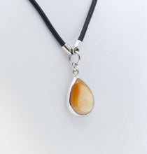 Load image into Gallery viewer, Landau Mother of Pearl Drop Pendant Necklace