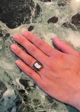 Load image into Gallery viewer, Art Deco Onyx Cameo 10K Yellow Gold Ring