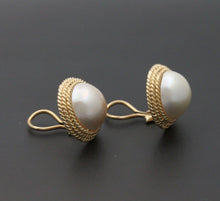 Load image into Gallery viewer, Vintage 14K Yellow Gold Large 16 mm Mabe Pearl Earrings.