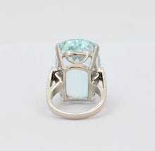 Load image into Gallery viewer, Vintage 34.66 Carat Aquamarine Statement Ring