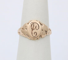 Load image into Gallery viewer, Victorian Signet 10K Yellow Gold Ring