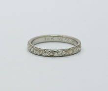 Load image into Gallery viewer, Art Deco 18K White Gold Hand Engraved Band