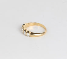 Load image into Gallery viewer, Vintage 1960's Wedding Band with Five Diamonds