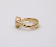 Load image into Gallery viewer, Vintage 14K Yellow Gold Heart Opal Ring Band