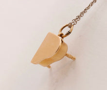 Load image into Gallery viewer, Vintage 14K Yellow Gold Movable Piano Enamel Pendant Charm