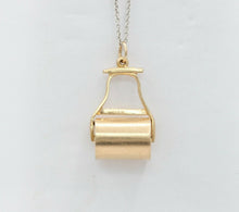 Load image into Gallery viewer, Vintage 14K Yellow Gold Contractor Garden Roller Pendant