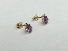 Load image into Gallery viewer, Vintage Ladies Amethyst 14K Yellow Gold Earrings