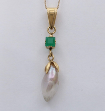 Load image into Gallery viewer, Vintage 14K Yellow Gold Pearl Pendant, Drop Pendant.