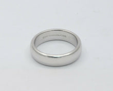 Load image into Gallery viewer, Tiffany & Co Classic 6MM Platinum Wedding Band