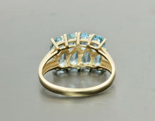 Load image into Gallery viewer, Vintage 10K Yellow Gold Blue Topaz Cluster Ring