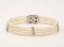 Load image into Gallery viewer, Vintage 14K Gold DIamond Clasp Beaded Pearl Bracelet