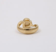 Load image into Gallery viewer, Vintage 14K Yellow Gold Heart Opal Ring Band