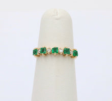 Load image into Gallery viewer, Vintage Emerald Diamonds 14K Yellow Gold Ring Band