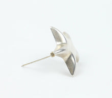 Load image into Gallery viewer, Tiffany and Co. Vintage Puffy Star Brooch Pin 925 Sterling Silver