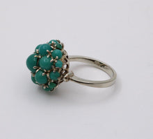 Load image into Gallery viewer, Vintage 18K Gold Dome Cluster Turquoise Ring