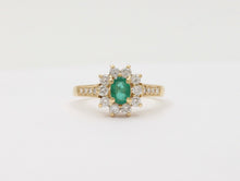 Load image into Gallery viewer, Vintage Cluster Emerald Diamonds 18K Yellow Gold Ring