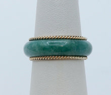 Load image into Gallery viewer, Vintage Jade 14K Yellow Gold Wedding Band Ring