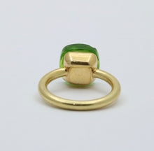 Load image into Gallery viewer, Vintage 18K Yellow Gold Solitaire Green Glass Ring