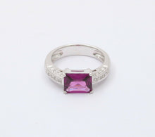 Load image into Gallery viewer, Vintage Amethyst Diamonds 18K White Gold Ring