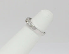 Load image into Gallery viewer, Vintage Platinum Diamond Wedding Band Ring
