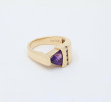 Load image into Gallery viewer, MidCentury 14K Yellow Gold Geometric Siberian Triangle Amethyst Diamond Ring Ban