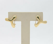 Load image into Gallery viewer, Tiffany & Co. Vintage 18K Yellow Gold Clip Earrings