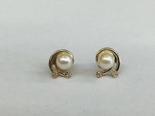 Load image into Gallery viewer, Vintage Ladies 14K Yellow Gold Pearl Diamonds Earrings