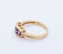 Load image into Gallery viewer, Vintage Three Stone Amethyst 14K Yellow Gold Ring