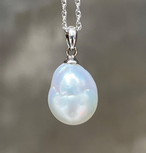 Load image into Gallery viewer, Vintage 14K White Gold Baroque Pearl Pendant, Necklace